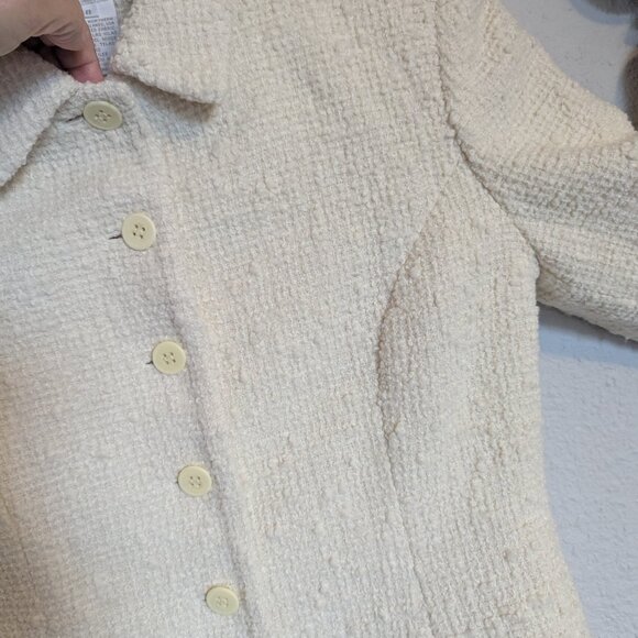 Cream Boucle Cropped Jacket | 8 | Jones New York | EUC | Rich Mom - Picture 4 of 9